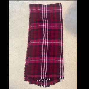 Old Navy scarf! One size